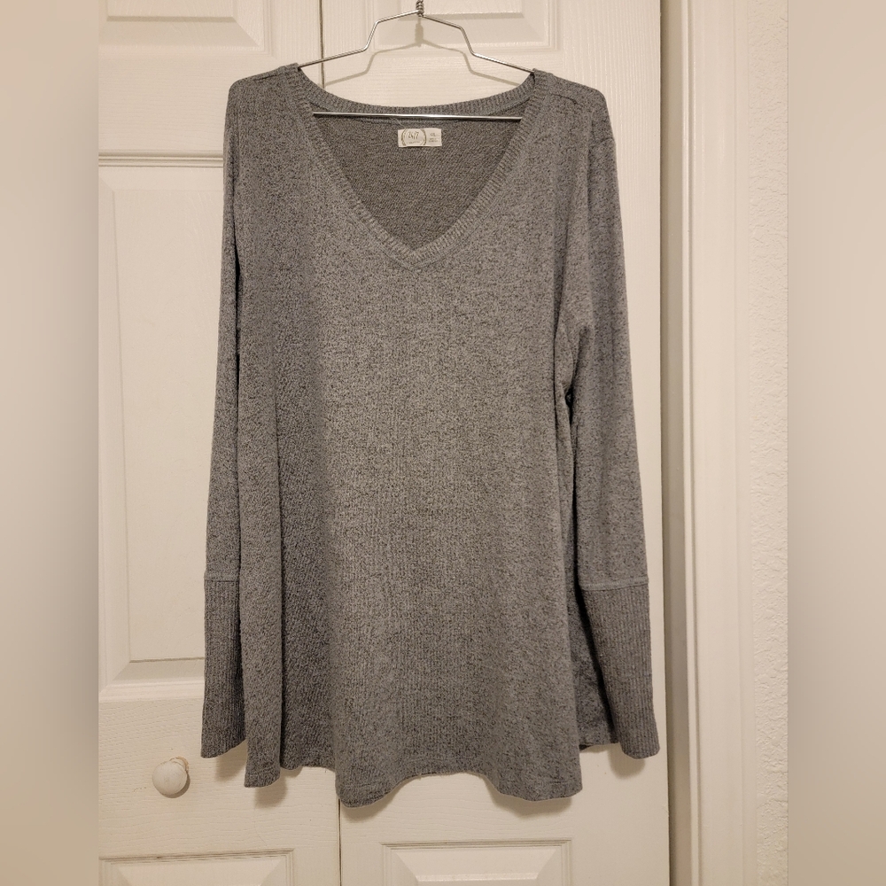 SOLD-Maurices vneck 24/7 soft sweater